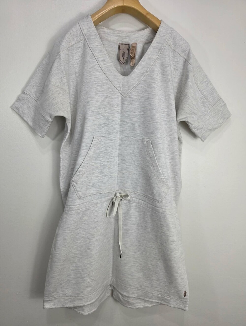 Indygena Casual Light Gray V-Neck Drawstring Midi Dress
